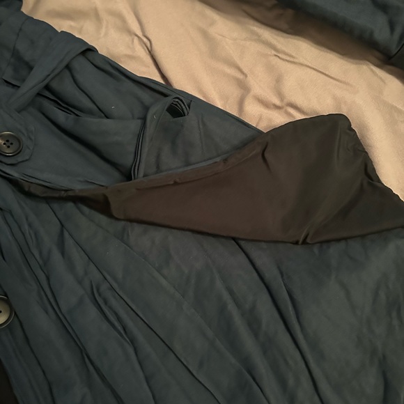 Designed trench coat - Picture 4 of 16